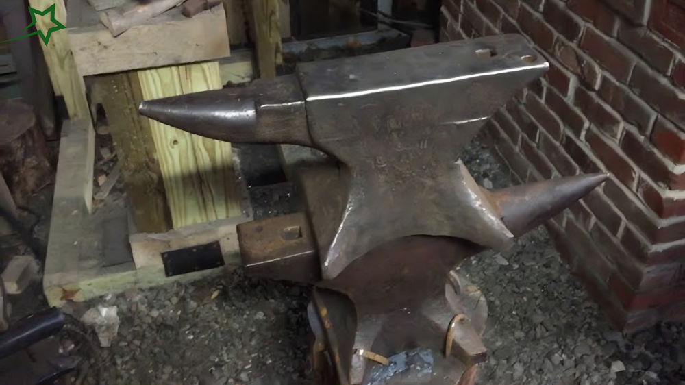 Trenton 126lb Mouse Hole Anvil Identification